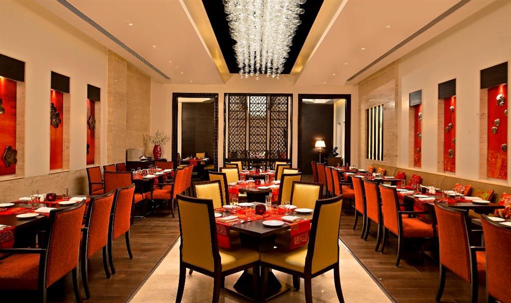 Fortune Jp Palace, Mysore - Member Itc Hotels' Group Restaurant foto The interior of the restaurant